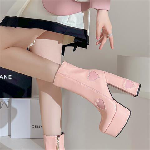 High-heels Platform Ankle Boots - Hearts - II - Vernies - 🩷